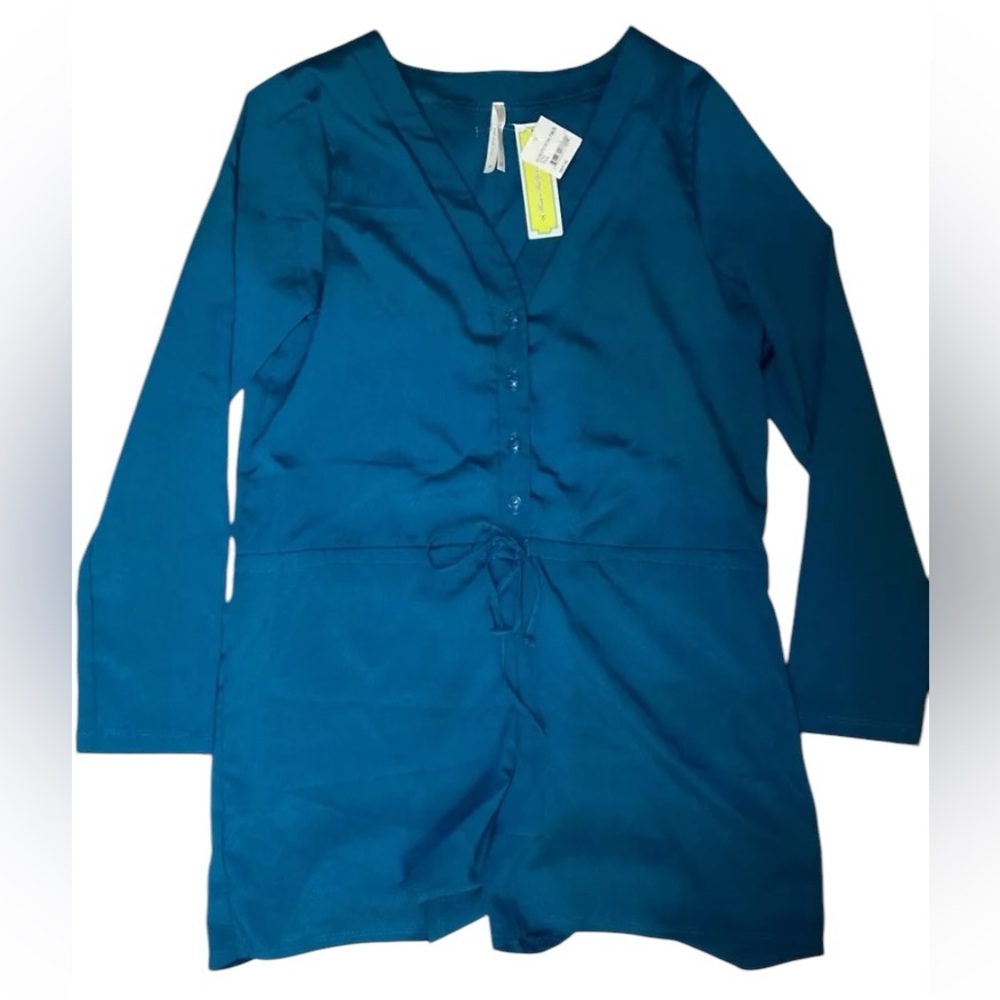 NWT Womens Nordstrom Rack Romper Size MEDIUM Teal Shorts Button Vneck One Piece